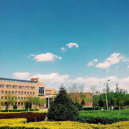 山西大学(坞城校区)-"山西大学是山西省最高学府,这里有几万名莘.
