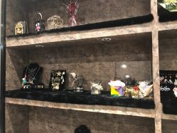-onlygirl摄影美学馆高端定制(江滩店)