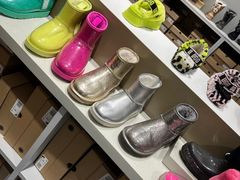 -UGG(燕莎奥特莱斯购物中心店)