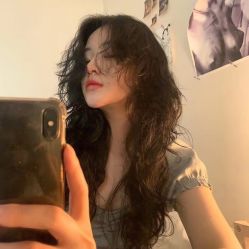 -BULB STUDIO 巴柏明星发型工作室