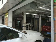 -蜂鸟快修喷漆钣喷汽修旗舰工厂(军工路店)