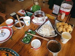 -毛辣果·贵州红酸汤牛肉火锅(西单店)