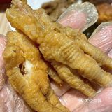 路过一定要买！它家虎皮鸡爪真的好好吃啊..