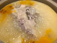 酸萝卜老鸭锅-gleeglee乐溢亦茶(合生汇店)