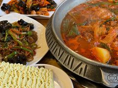 -喇喇排骨火锅·传统韩式脊骨汤(望京西园总店)