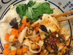 -陇上秦轩西安biangbiang面(朝龙汇店)