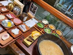 -银米·云南传统过桥米线(双廊黑金冠店)