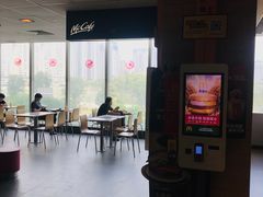 大堂-麦当劳(国贸店)