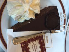 -Cafe Sacher(WIEN)