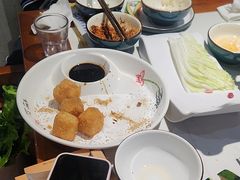 -乡土黄·鲜牛肉火锅·小龙虾(兴业街店)