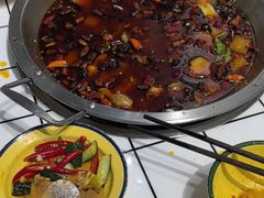 -晓彭肥肠鸡·泡椒鸡火锅(水木天地店)