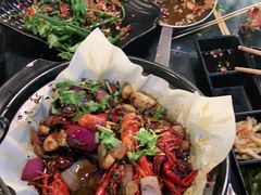 -何师烧烤Pro ·江湖川菜·小龙虾·精酿(太古里旗舰店)