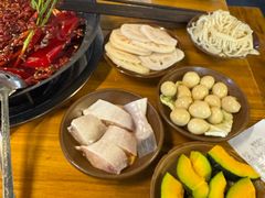 -黄潇洒老火锅(九眼桥宏济巷店)