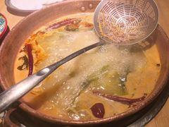 -洱火云南酸菜牛肉火锅(石景山当代商城店)