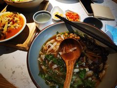 -百春原湖南牛肉粉(百联世纪店)
