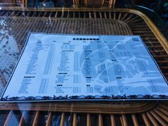 -红栌温泉山庄生态美食餐厅