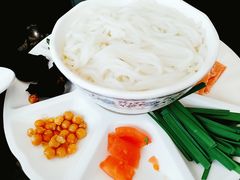 番茄肥牛过桥米线-蒙自源米线大王(白云机场店)