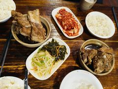 -万和春排骨砂锅米饭(湖北路店)