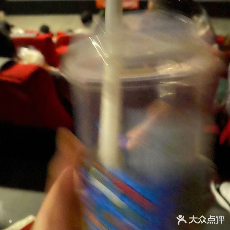 瑞幸新品-热恋蜜瓜厚乳拿铁