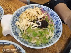 老北京炸酱面-门框胡同百年卤煮(新街口店)