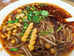 嗖嗖酸辣粉-甲乙饼·北京手工肉饼(西直门凯德茂店)