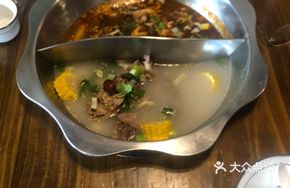 Tendon and Pork Bone Pot