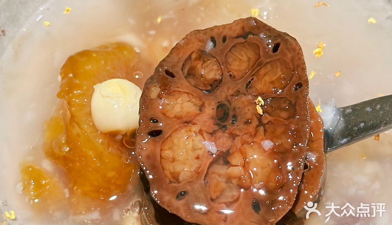 夏日的浪漫社区甜品小铺🍯莲花富芋糖水