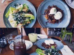 -ROAST coffee & eatery