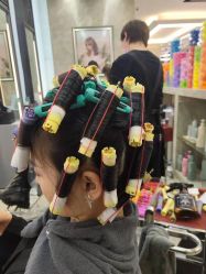 -AKOZO Beauty Salon
