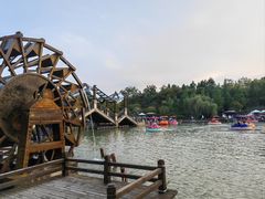 -茅山东方盐湖城景区