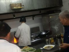 -俏湘厨•地道湘菜(建华南路店)