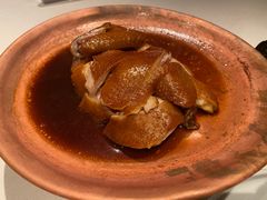 招牌铜盘香草火焰鸡-三号黄浦会Canton Table