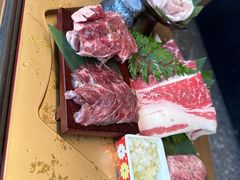 -铭牛烧肉·和牛海鲜自助(高新月牙湖店)