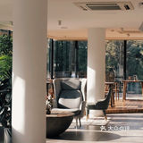 庭院内| 覆乘冬日夕曛之光