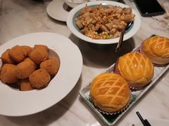 酥皮水牛奶菠萝包-陶陶居酒家(海岸城店)