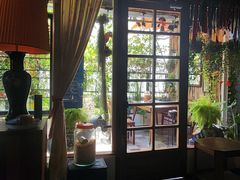 -Cuc Gach Quan Restaurant