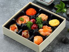 -盒马鲜生(红莲店)