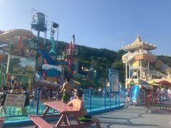 -平湖九龙山乐满地水上乐园