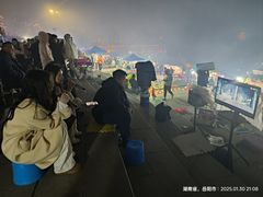 -巴陵广场