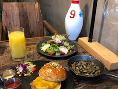 -HIGH FIVE哈福手工汉堡(桂林路店)