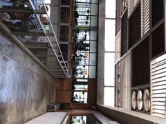 -ROAST coffee & eatery