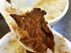手切肥牛-胡须佬鸡煲四季火锅店(石厦西村直营店)