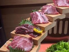 -山川小町·极番烧肉(新地假日广场店)