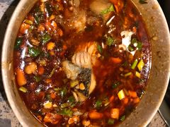 -肖肖酸萝卜鱼火锅(总店)