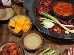 -黄潇洒老火锅(九眼桥宏济巷店)