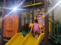 -泉城欧乐堡戏水湾艺术养生温泉