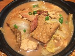 豆腐炖五花肉-黑鸡小馆(金源店)