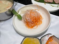 -红鼎豆捞·非遗鲍皇汤火锅(宝丰路店)