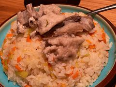 羊排抓饭-阿里家·新疆烤肉酒場 by MIG