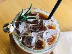 -ZING COFFEE 镜咖啡